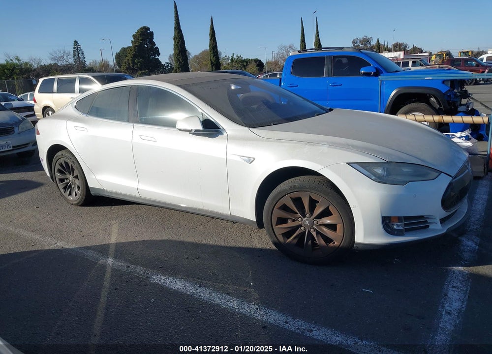 2015 TESLA MODEL S VIN: 5YJSA1V12FF099301