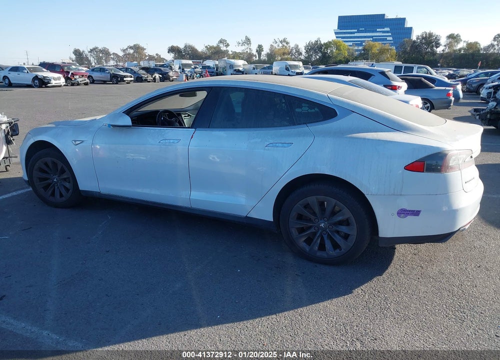 2015 TESLA MODEL S VIN: 5YJSA1V12FF099301