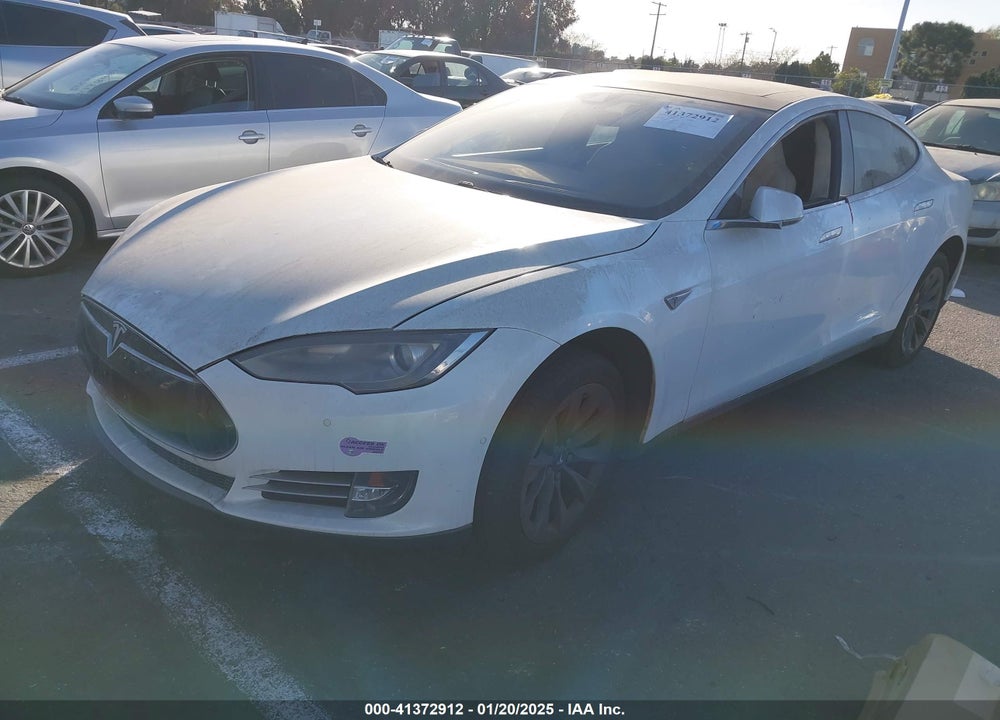 2015 TESLA MODEL S VIN: 5YJSA1V12FF099301