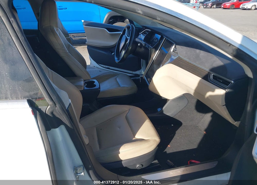 2015 TESLA MODEL S VIN: 5YJSA1V12FF099301