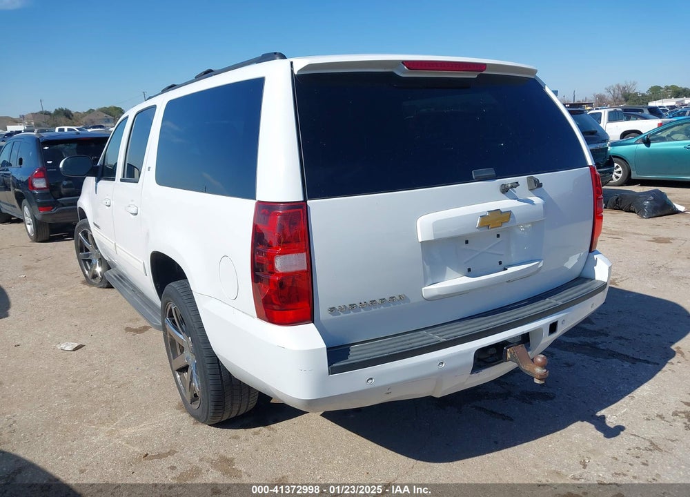 2013 CHEVROLET SUBURBAN 1500 LT VIN: 1GNSCJE06DR351096
