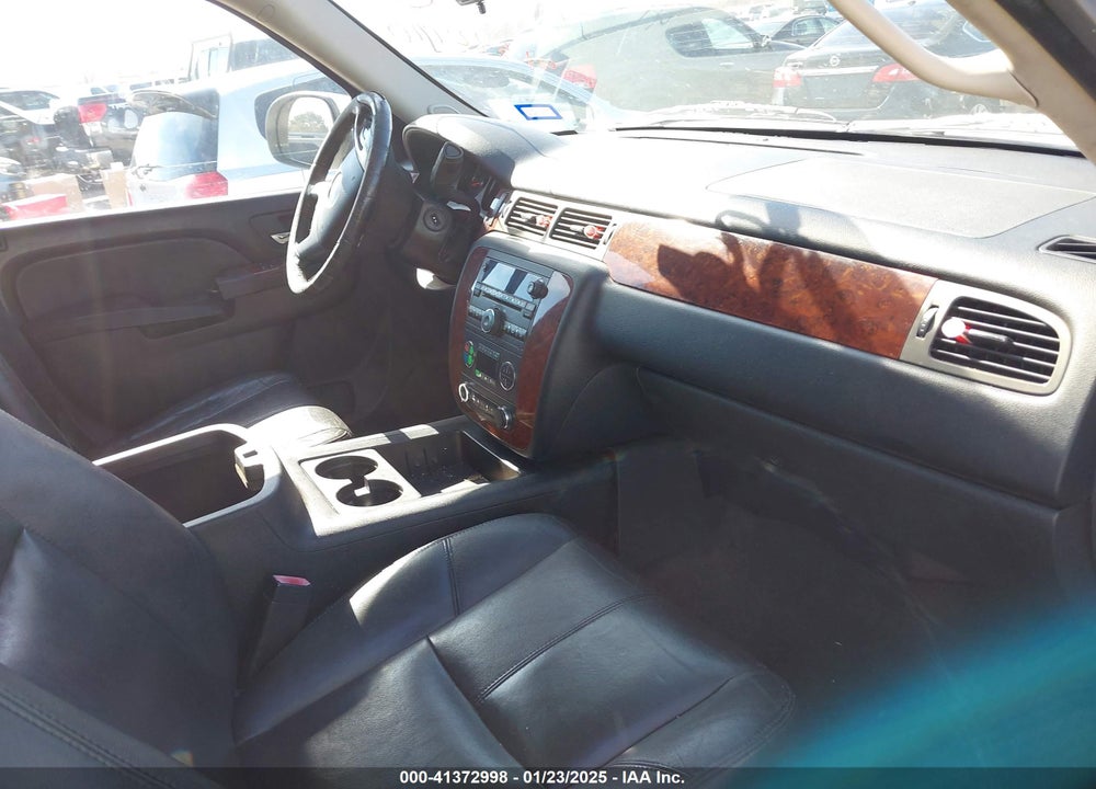 2013 CHEVROLET SUBURBAN 1500 LT VIN: 1GNSCJE06DR351096