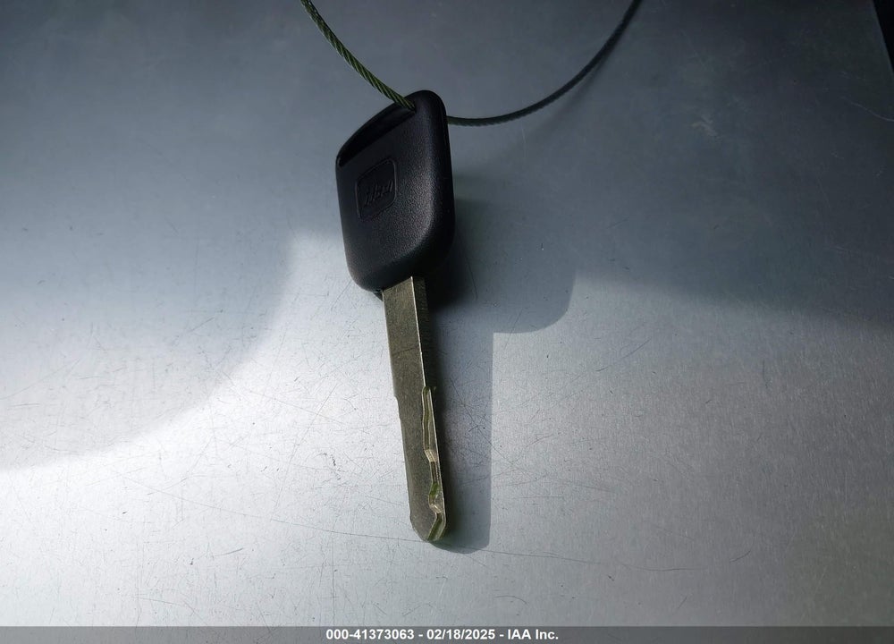 2005 HONDA ACCORD 3.0 EX VIN: 1HGCM66545A022318