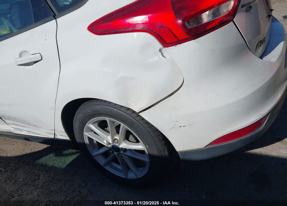 2016 FORD FOCUS VIN: 1FADP3K21GL393180