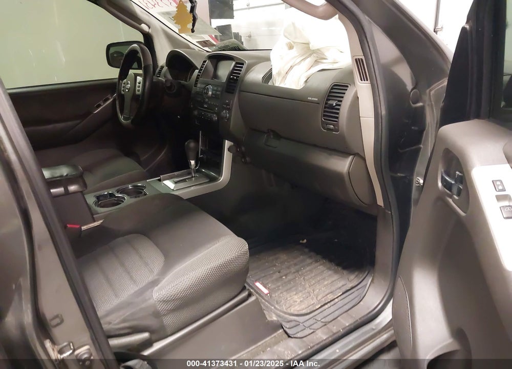 2008 NISSAN PATHFINDER SE VIN: 5N1AR18B98C644298