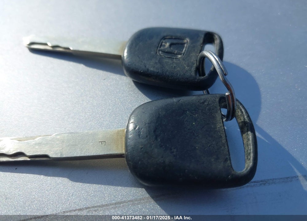 2003 HONDA CIVIC LX VIN: 1HGES16673L000390