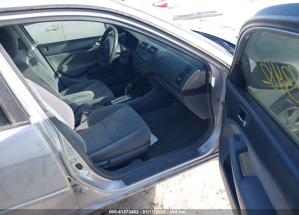 2003 HONDA CIVIC LX VIN: 1HGES16673L000390