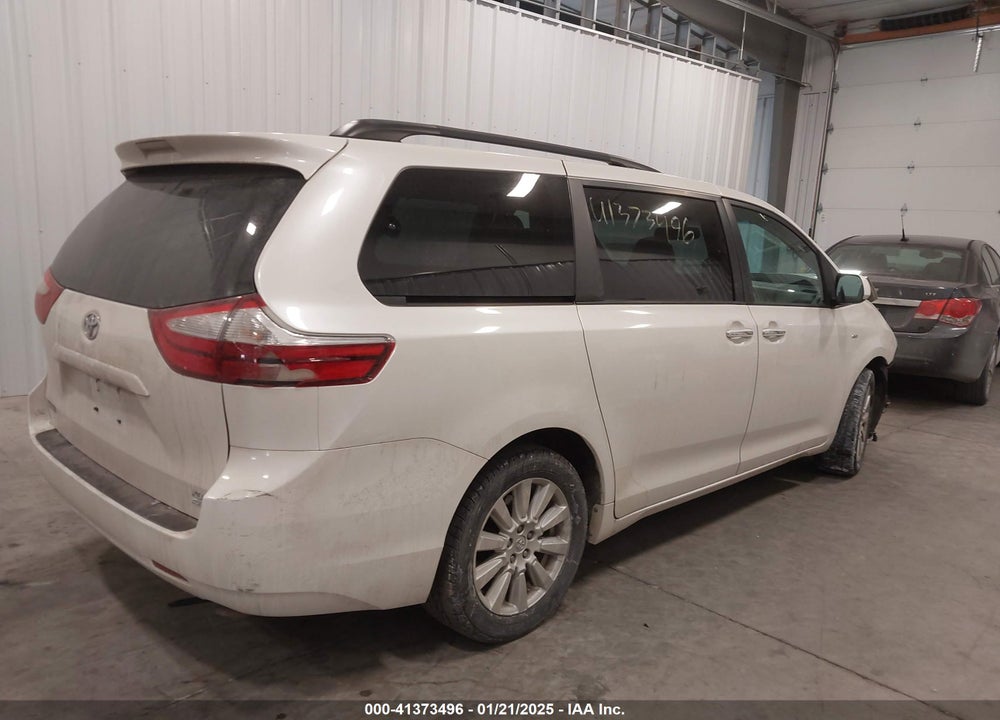 2017 TOYOTA SIENNA XLE 7 PASSENGER VIN: 5TDDZ3DC5HS162874
