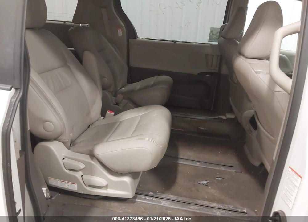 2017 TOYOTA SIENNA XLE 7 PASSENGER VIN: 5TDDZ3DC5HS162874
