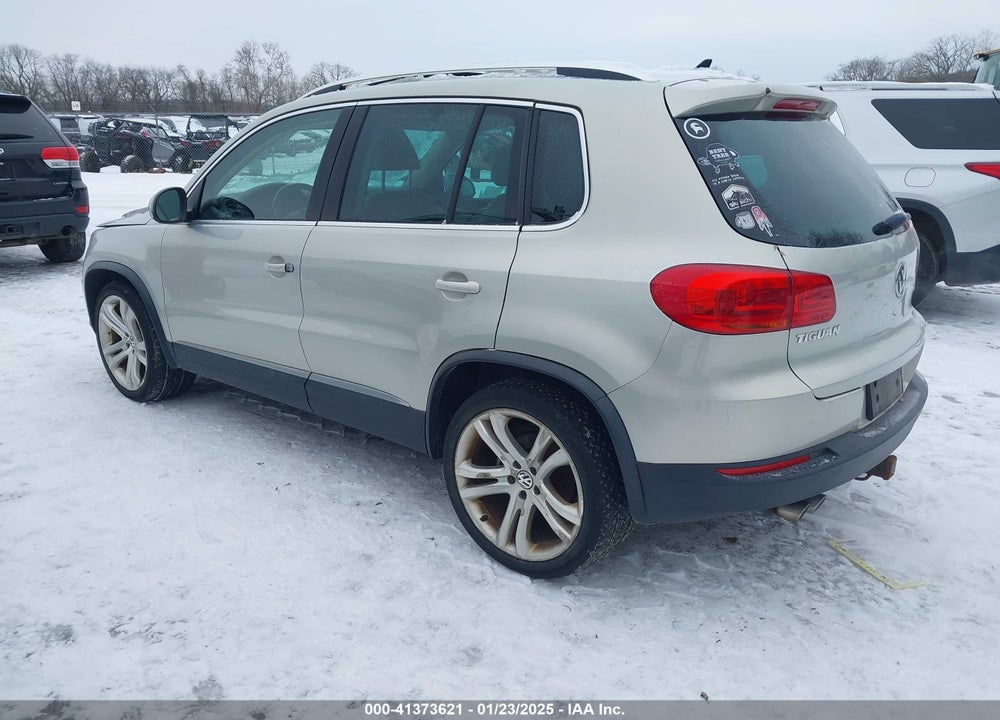 2013 VOLKSWAGEN TIGUAN SEL VIN: WVGBV3AX2DW562570