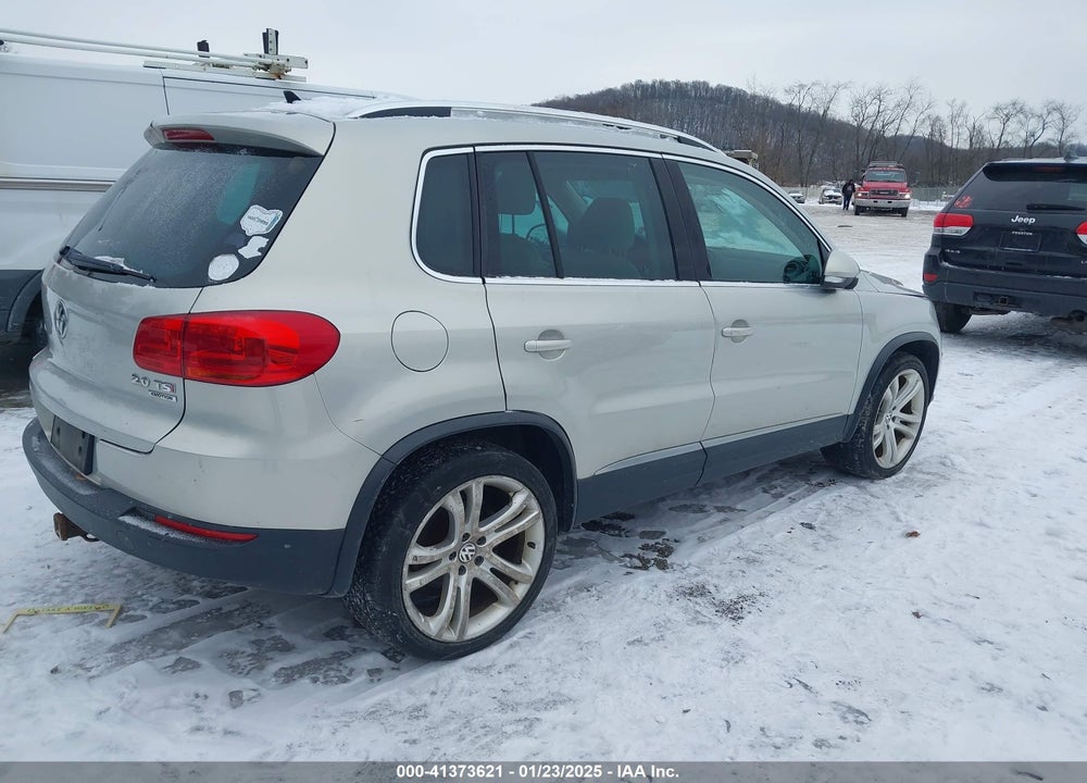 2013 VOLKSWAGEN TIGUAN SEL VIN: WVGBV3AX2DW562570
