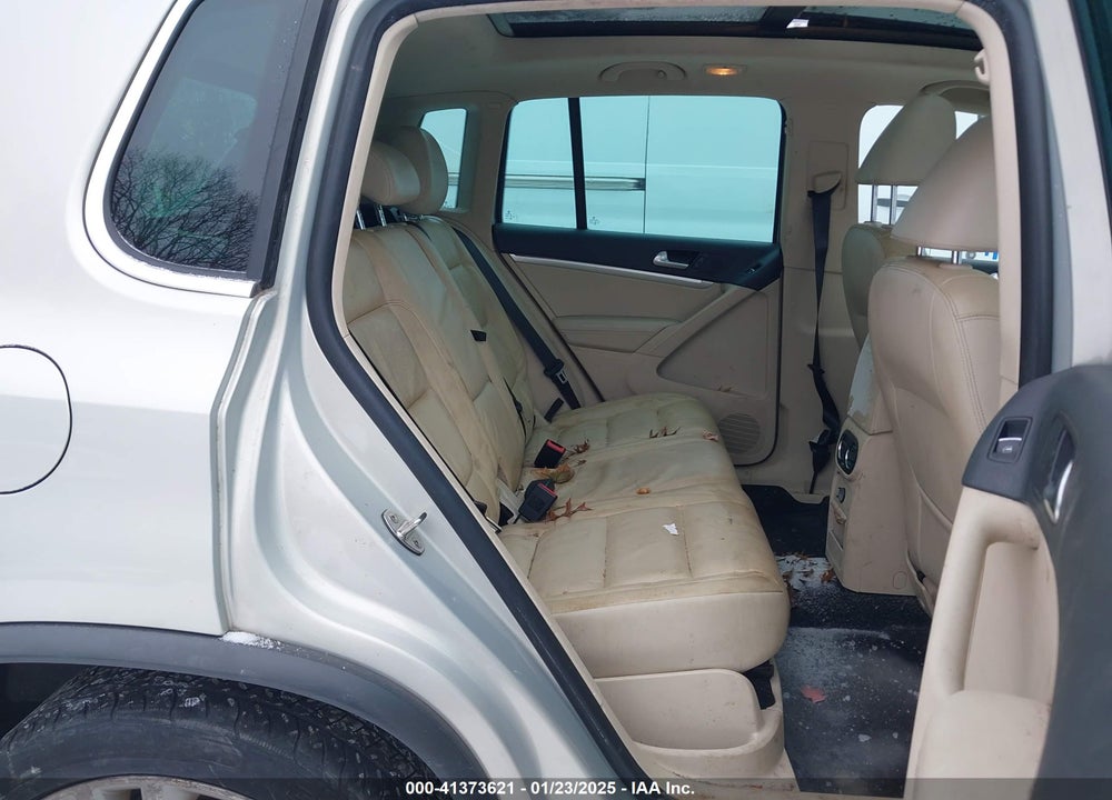 2013 VOLKSWAGEN TIGUAN SEL VIN: WVGBV3AX2DW562570