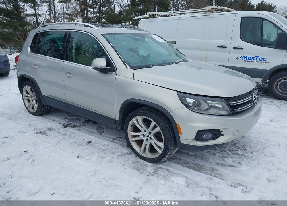 2013 VOLKSWAGEN TIGUAN SEL VIN: WVGBV3AX2DW562570