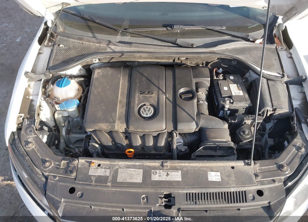 2012 VOLKSWAGEN PASSAT VIN: 1VWBP7A3XCC084978