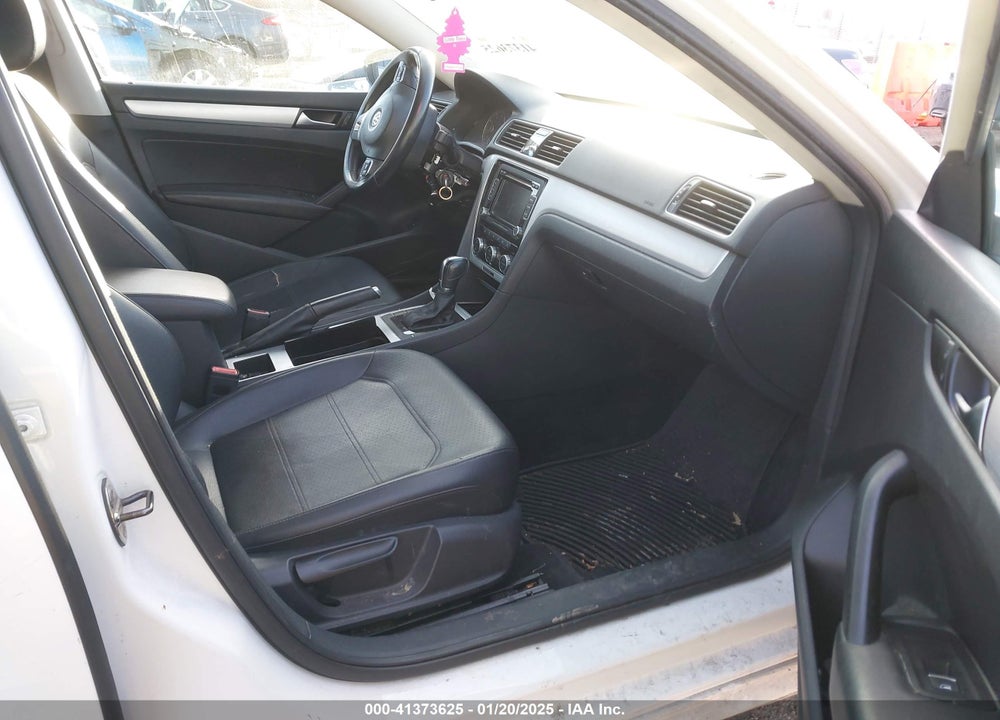 2012 VOLKSWAGEN PASSAT VIN: 1VWBP7A3XCC084978