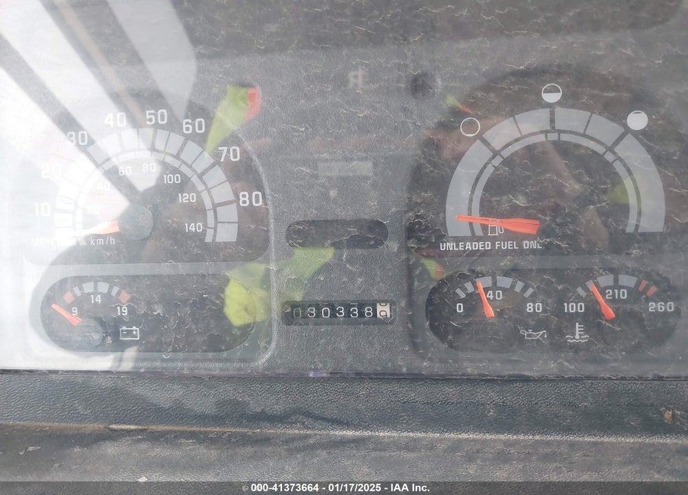 1996 CHEVROLET P30 VIN: 1GBLP37J3T3317688