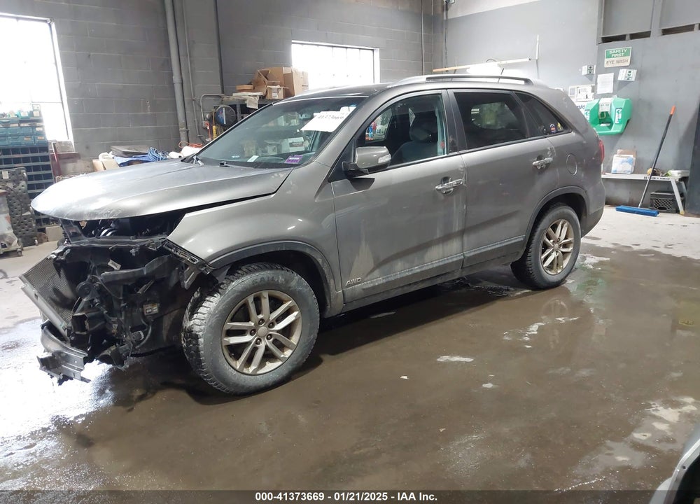2014 KIA SORENTO LX VIN: 5XYKTDA68EG518126