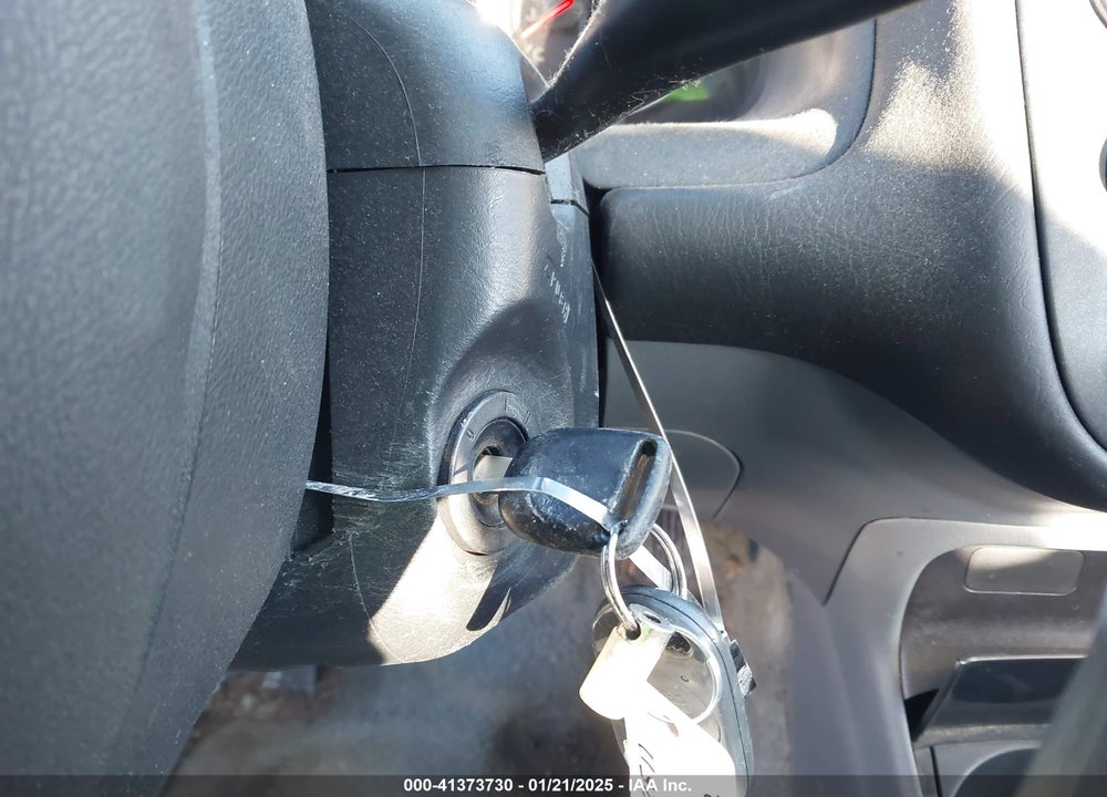 2005 HONDA CIVIC LX VIN: 1HGES16575L026739