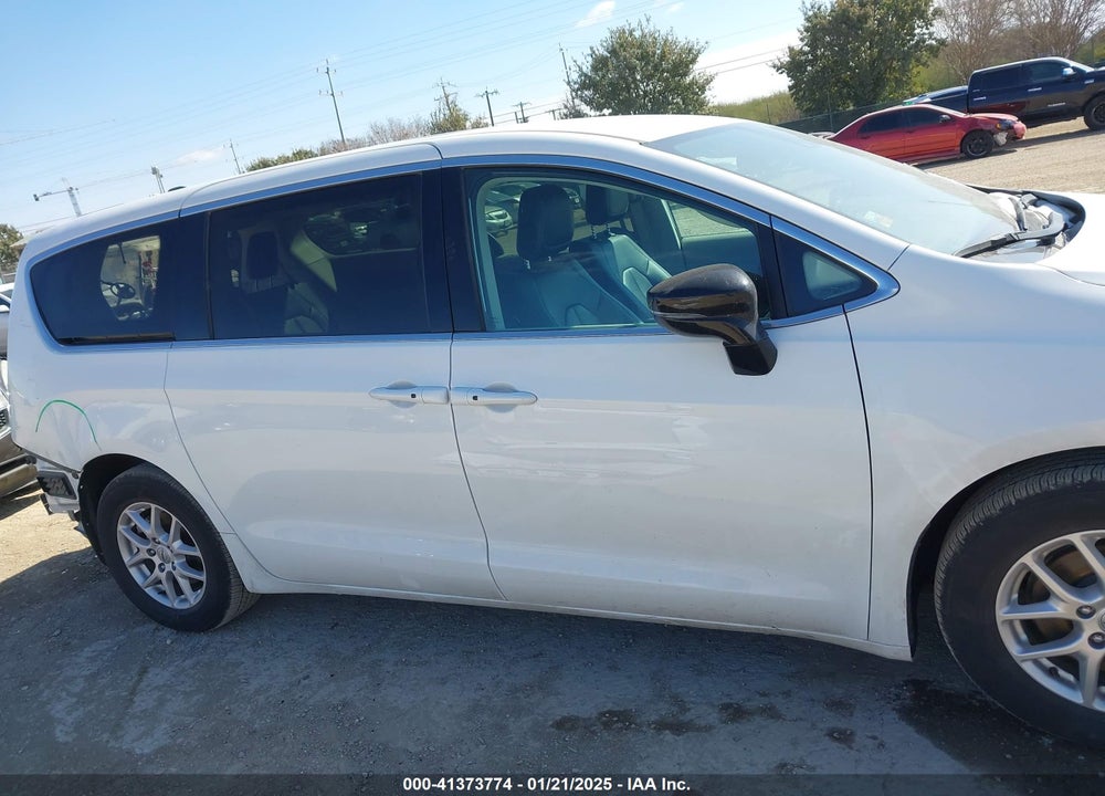 2024 CHRYSLER PACIFICA TOURING L VIN: 2C4RC1BG5RR120118