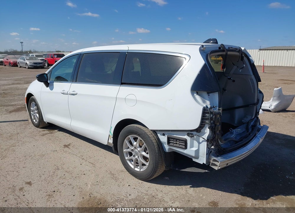 2024 CHRYSLER PACIFICA TOURING L VIN: 2C4RC1BG5RR120118