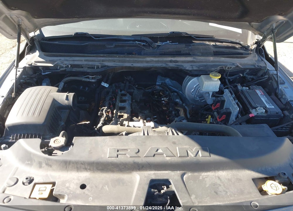 2022 RAM 1500 VIN: 1C6RREBT2NN253873