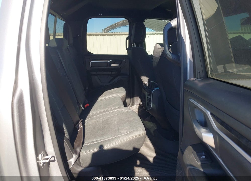 2022 RAM 1500 VIN: 1C6RREBT2NN253873