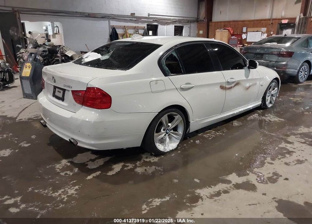 2011 BMW 335I VIN: WBAPM5G54BNN00151