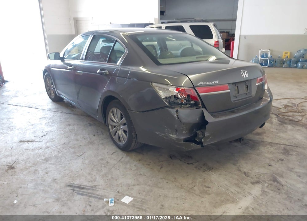 2011 HONDA ACCORD 2.4 EX VIN: 1HGCP2E75BA107490