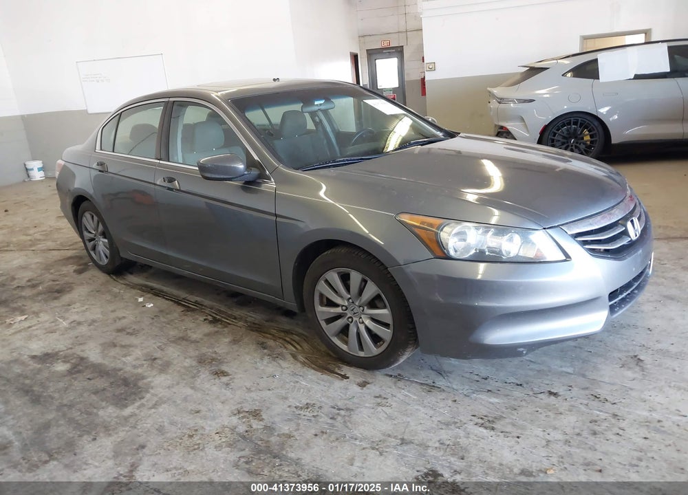 2011 HONDA ACCORD 2.4 EX VIN: 1HGCP2E75BA107490