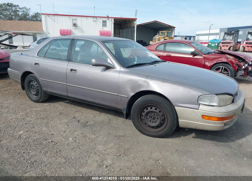 1994 TOYOTA CAMRY LE VIN: 4T1SK12E2RU452275