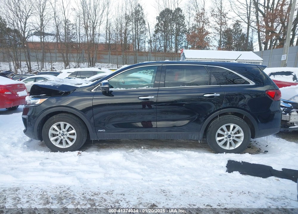 2019 KIA SORENTO 3.3L LX VIN: 5XYPGDA5XKG558947
