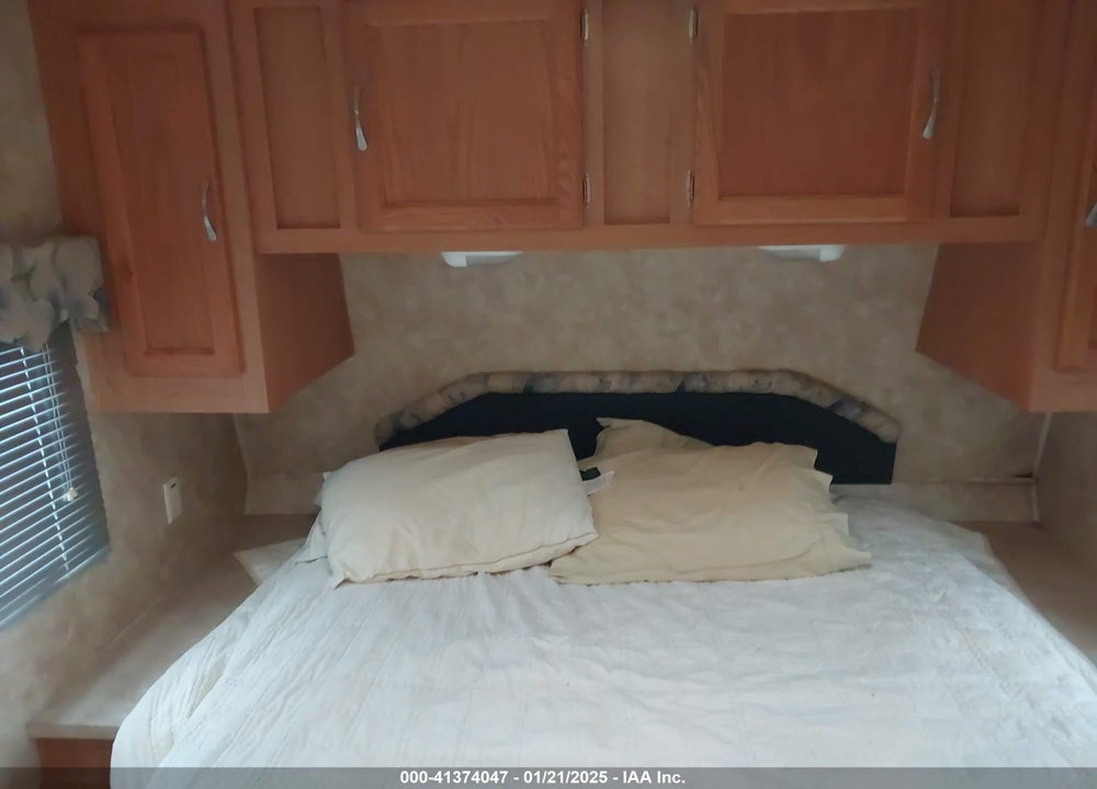 2007 COACHMEN SPIRIT OF AMERICA VIN: 1TC2B150673000678