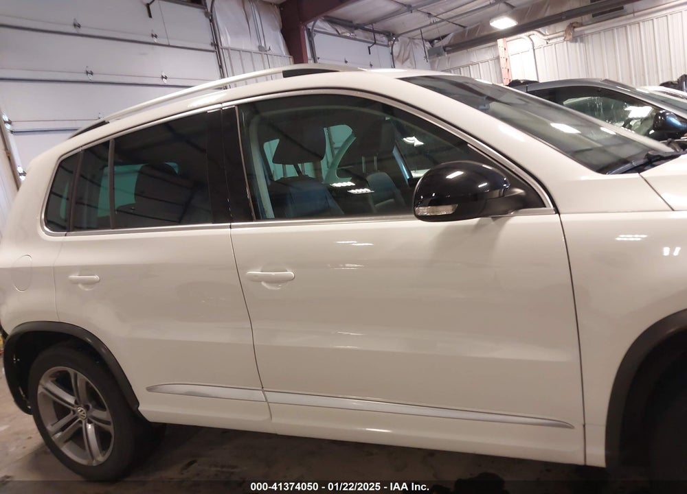 2017 VOLKSWAGEN TIGUAN 2.0T SPORT VIN: WVGUV7AXXHK019674