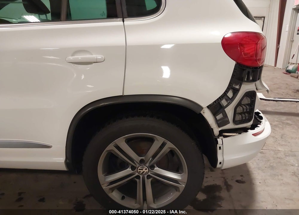 2017 VOLKSWAGEN TIGUAN 2.0T SPORT VIN: WVGUV7AXXHK019674