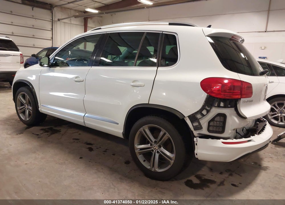 2017 VOLKSWAGEN TIGUAN 2.0T SPORT VIN: WVGUV7AXXHK019674