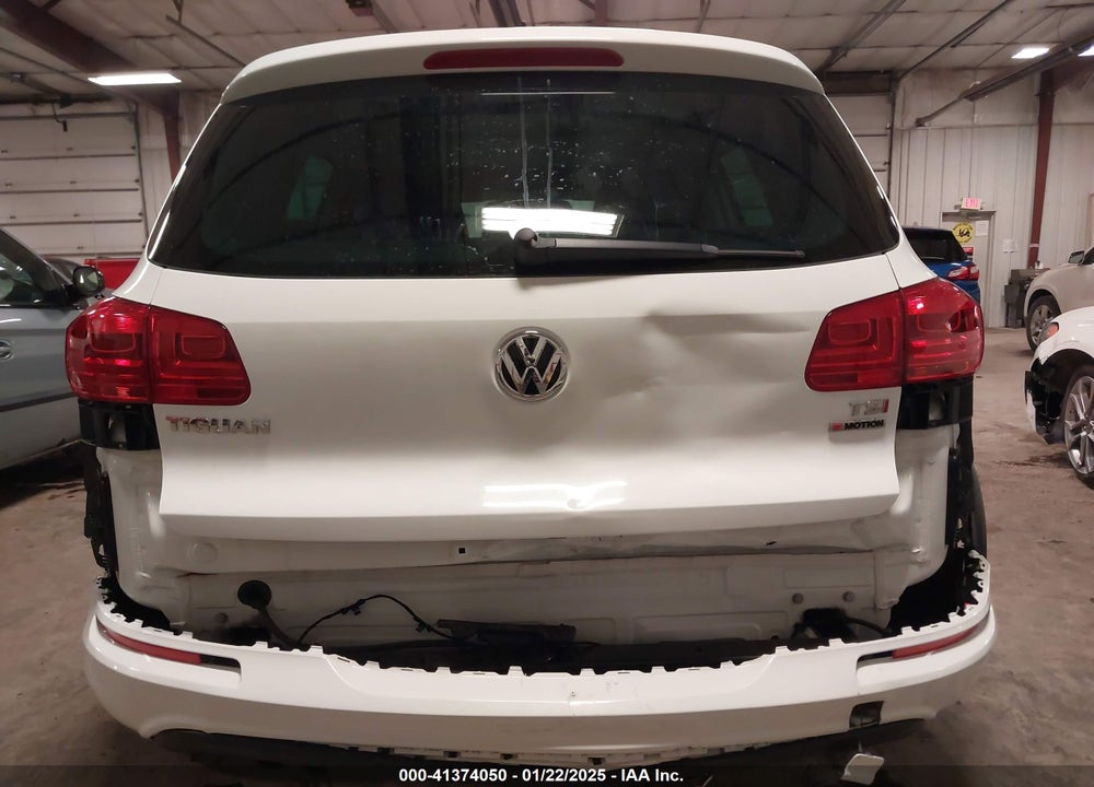 2017 VOLKSWAGEN TIGUAN 2.0T SPORT VIN: WVGUV7AXXHK019674