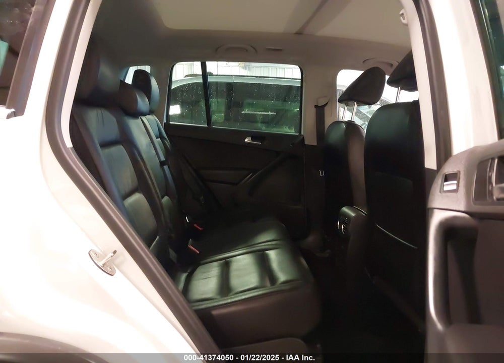 2017 VOLKSWAGEN TIGUAN 2.0T SPORT VIN: WVGUV7AXXHK019674