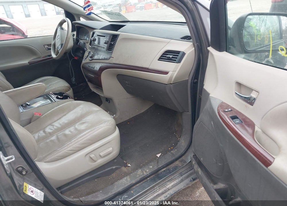 2012 TOYOTA SIENNA XLE V6 8 PASSENGER VIN: 5TDYK3DCXCS206978