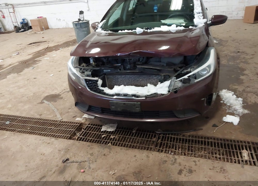 2017 KIA FORTE VIN: 3KPFK4A75HE037054