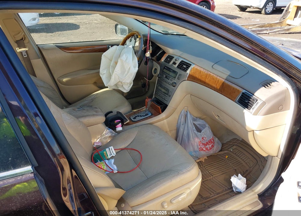2005 LEXUS ES 330 VIN: JTHBA30GX55132230