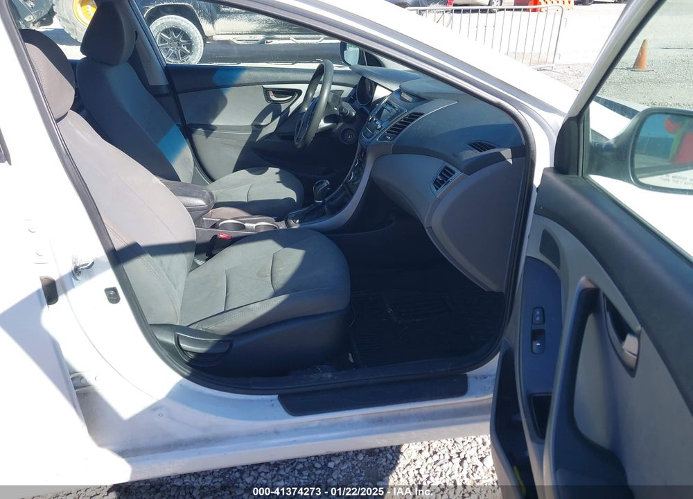 2014 HYUNDAI ELANTRA SE VIN: 5NPDH4AE3EH476586