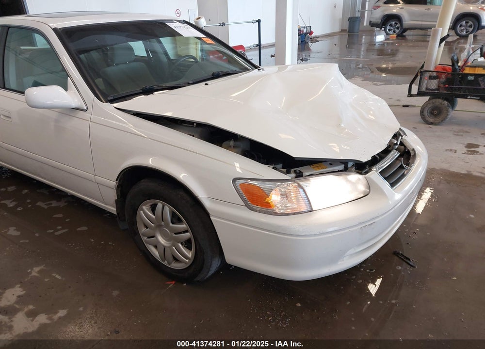 2000 TOYOTA CAMRY LE V6 VIN: 4T1BF28K5YU943011