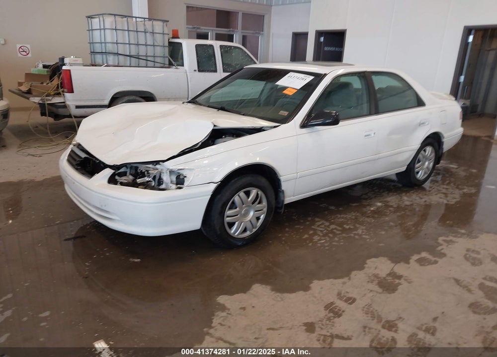 2000 TOYOTA CAMRY LE V6 VIN: 4T1BF28K5YU943011
