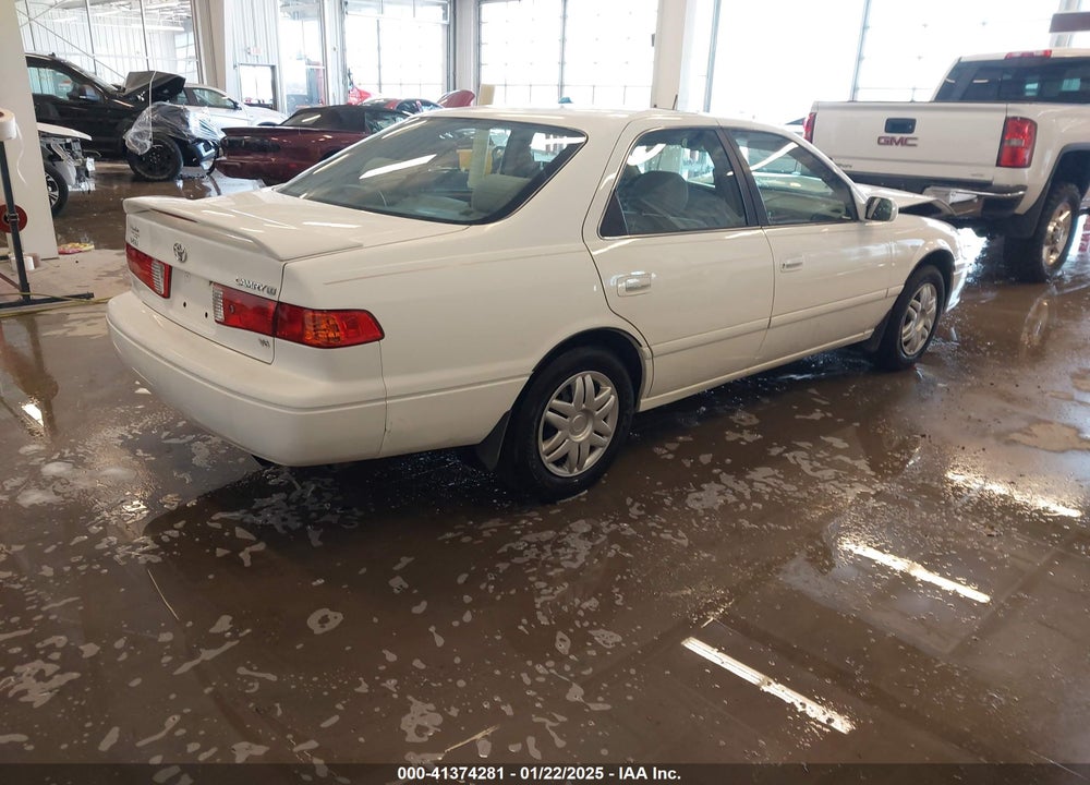 2000 TOYOTA CAMRY LE V6 VIN: 4T1BF28K5YU943011