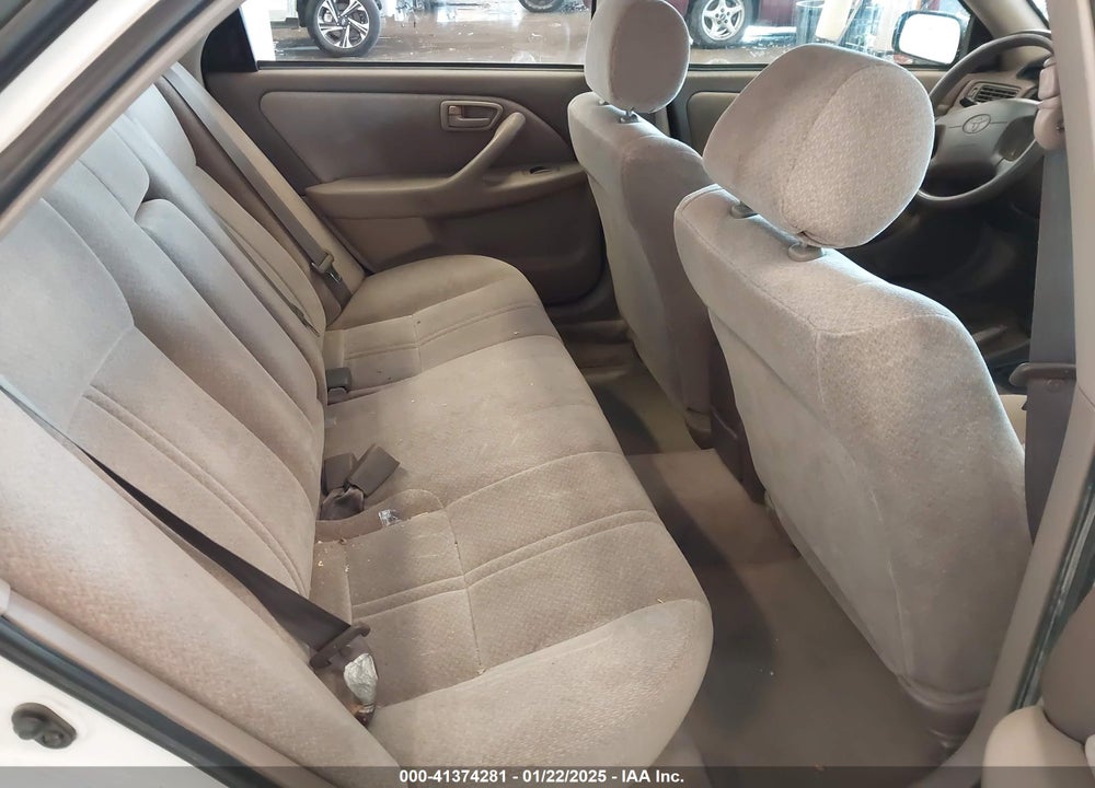 2000 TOYOTA CAMRY LE V6 VIN: 4T1BF28K5YU943011