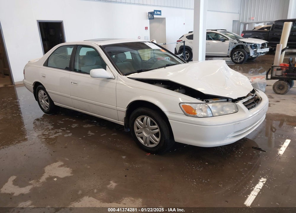 2000 TOYOTA CAMRY LE V6 VIN: 4T1BF28K5YU943011