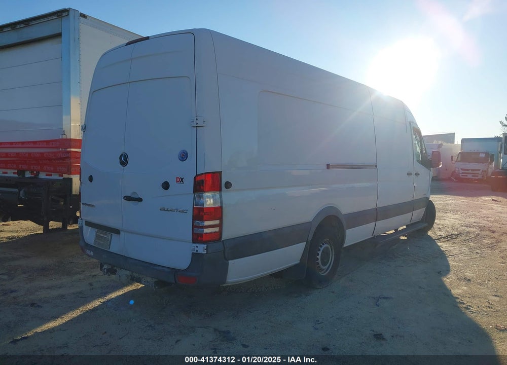 2014 MERCEDES-BENZ SPRINTER 2500 HIGH ROOF VIN: WD3PE8CC1E5832617