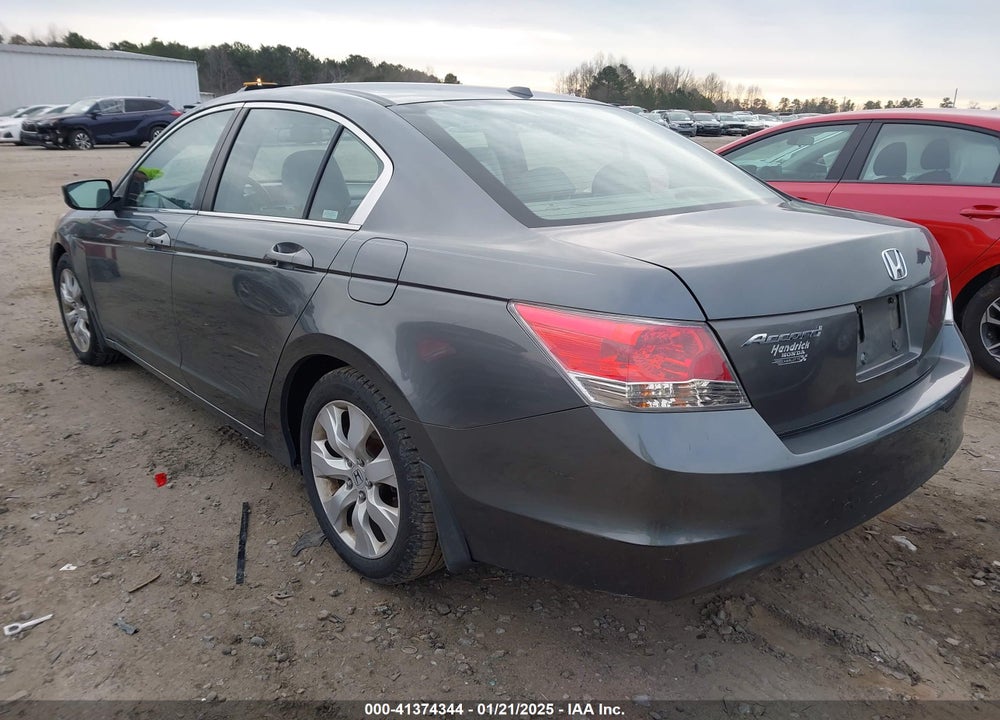 2008 HONDA ACCORD VIN: 1HGCP26868A082065