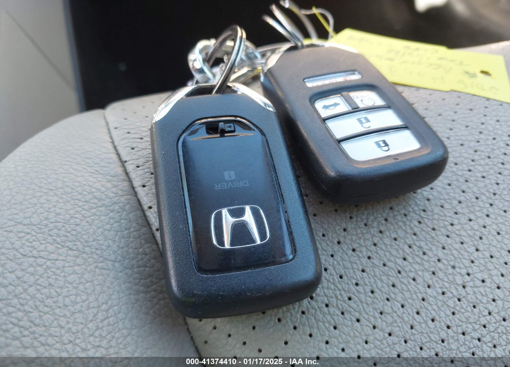 2016 HONDA ACCORD EX-L V-6 VIN: 1HGCR3F08GA000569