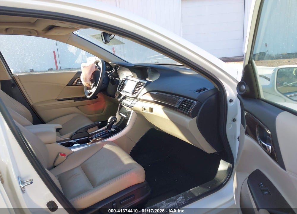 2016 HONDA ACCORD EX-L V-6 VIN: 1HGCR3F08GA000569